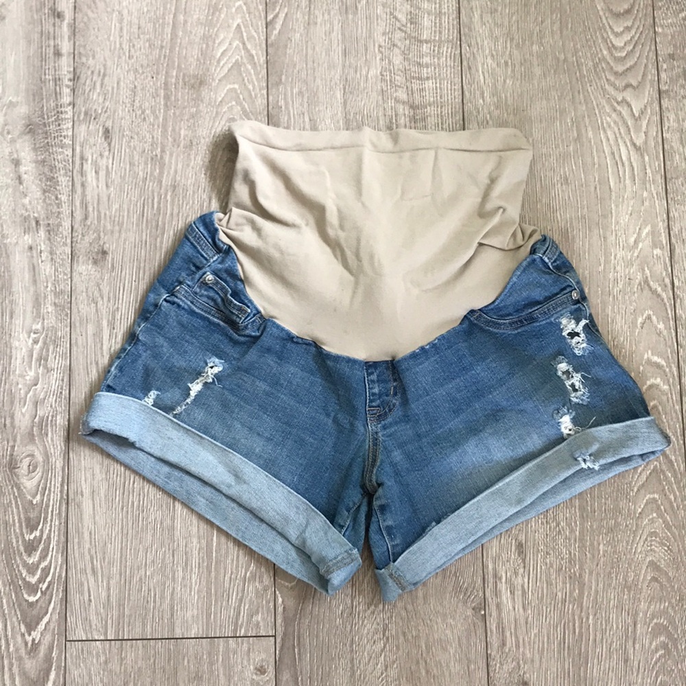 Maternity shorts